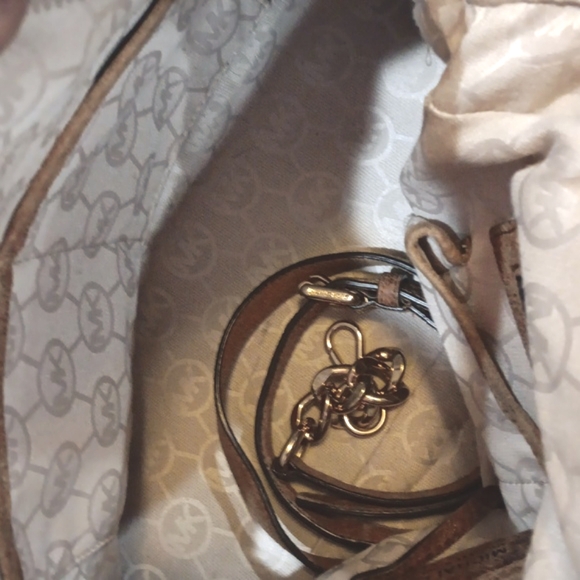 MICHAEL KORS. LARGE BEDFORD SATCHEL DISTRESSED OSTRICH PRINT "RUST". - Picture 8 of 9